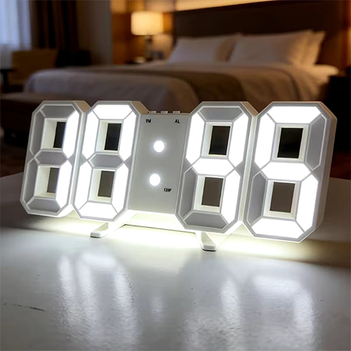 ساعة LED رقمية بمنبه وريموت وتحكم بالسطوع وقياس الحرارة